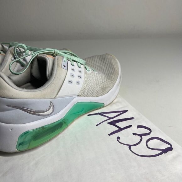 Size 9,5 Nike Air Max Bella TR 4 White Green Glow 2021 - Picture 14 of 14